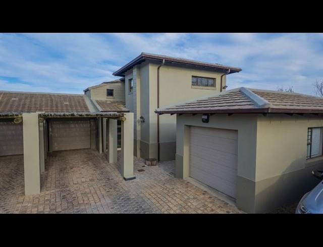 4 BEDROOM HOUSE FOR SALE IN HARTENBOS LANDGOED